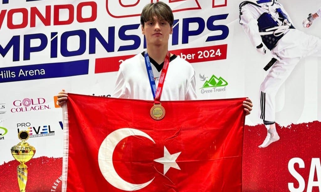 Taekwondocumuz Berkay Erer, Ümitler Dünya Şampiyonu!