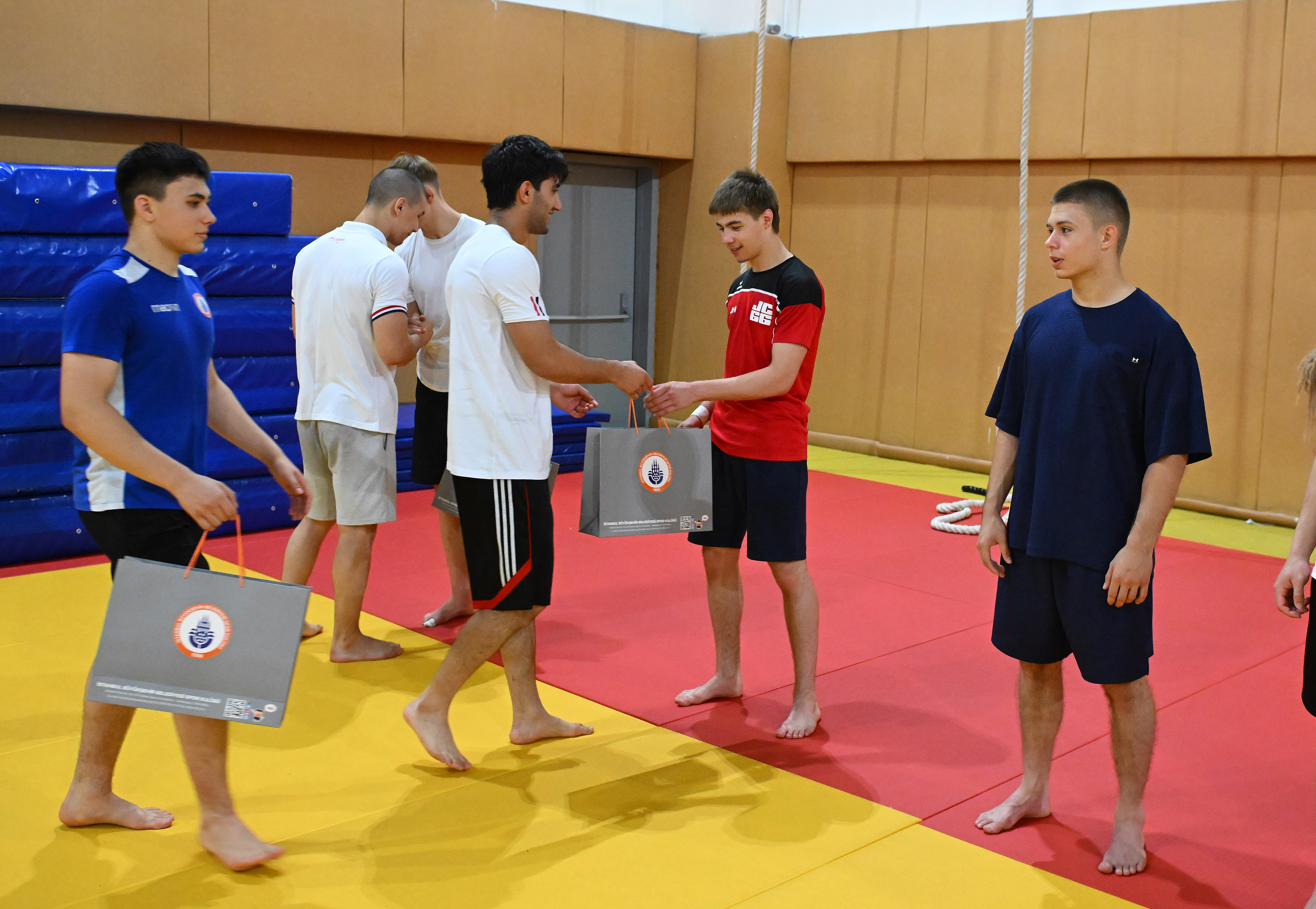 Sportif ve Kültürel Değişimle Köprü Kuruyoruz!