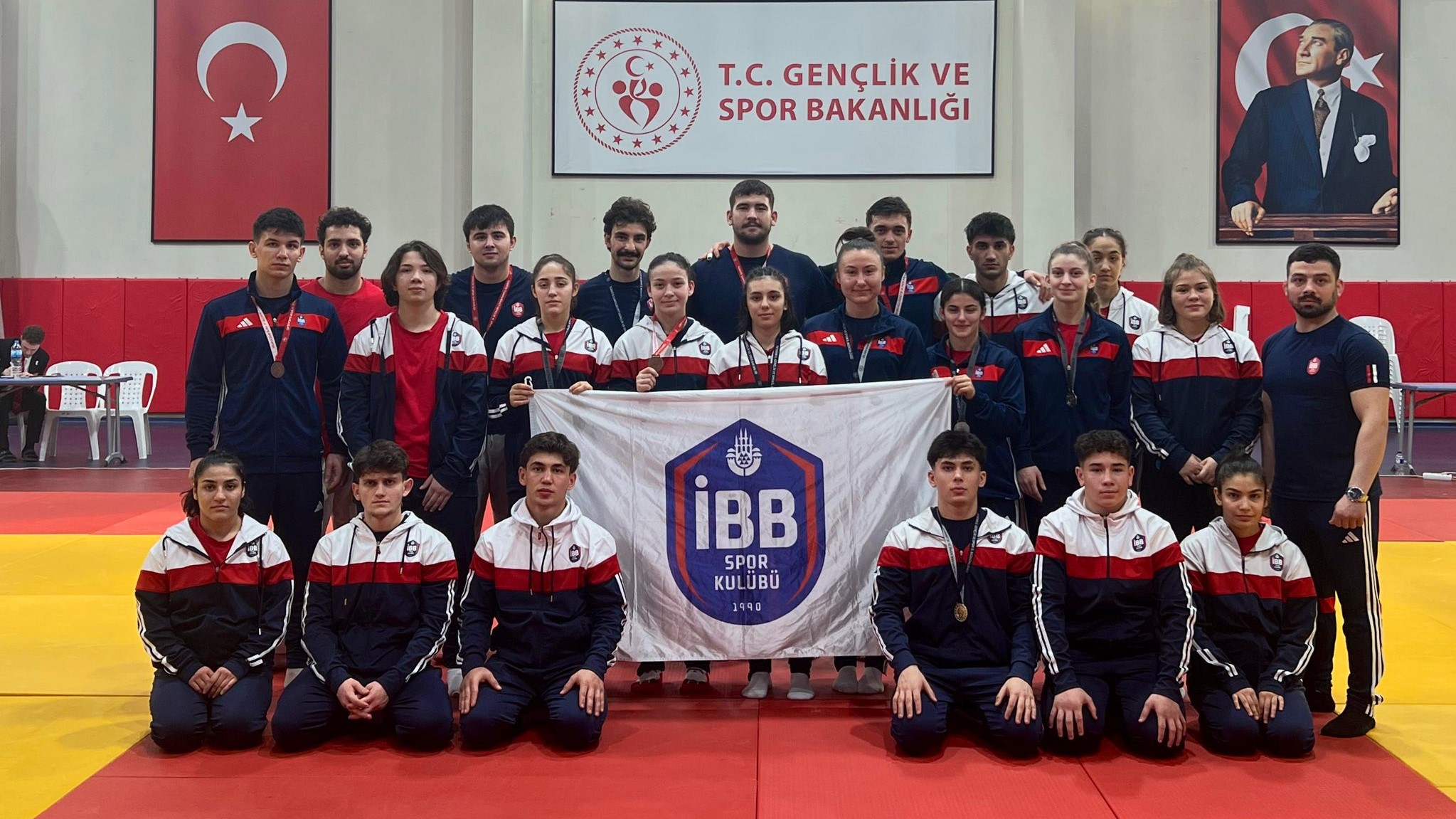 Judocularımız İstanbul Şampiyonası'nda madalyaları topladı