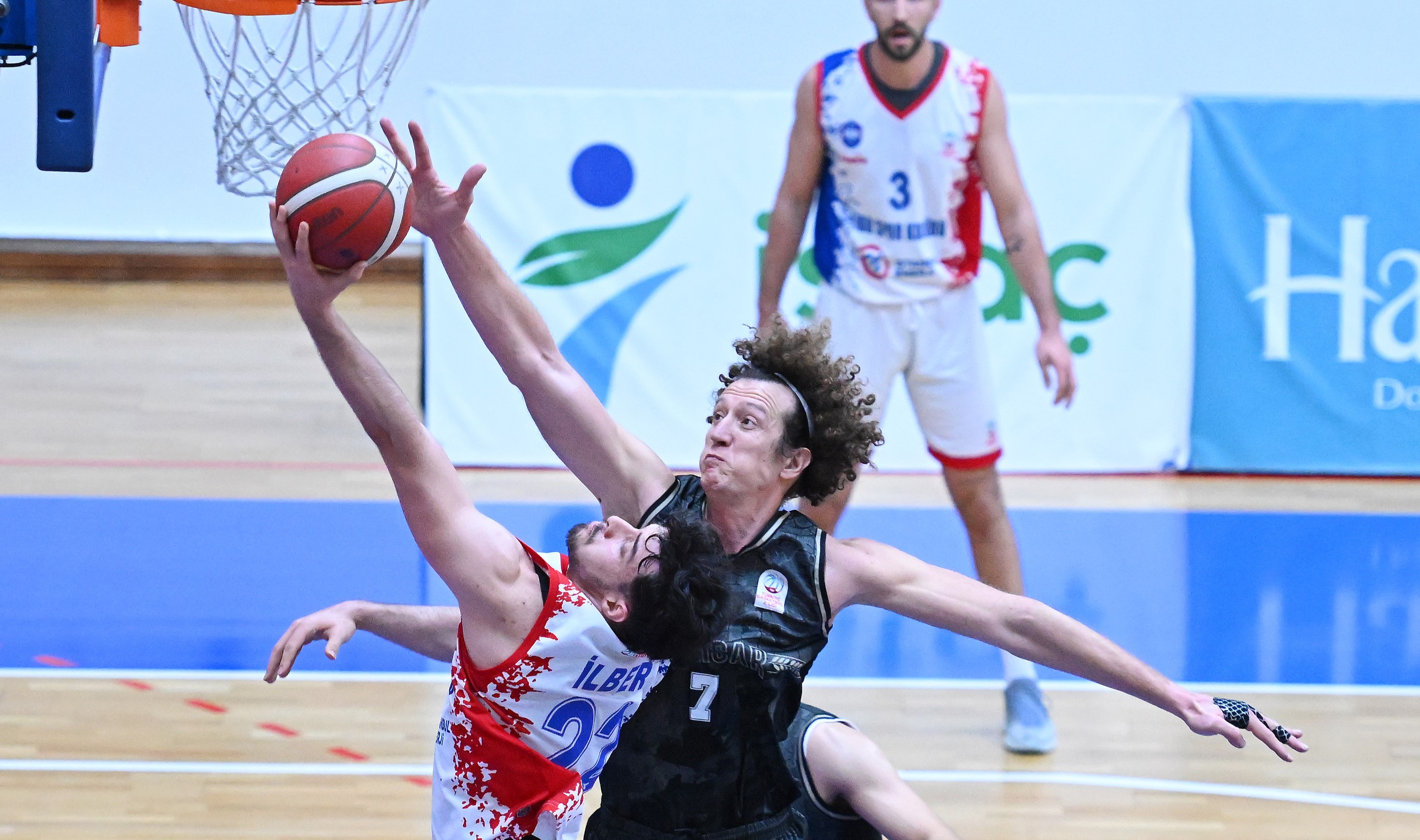 Basketbol | İBB Spor Kulübü - Akhisar Bld.: 67-69