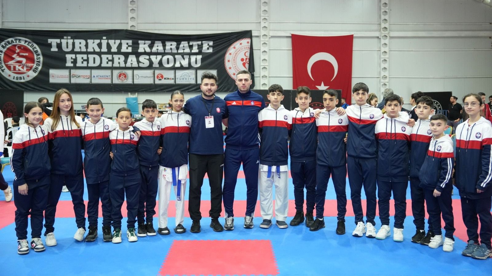 Antalya'da düzenlenen Türkiye Karate Şampiyonası’nda sporcularımızdan; 5 altın, 2 gümüş madalya