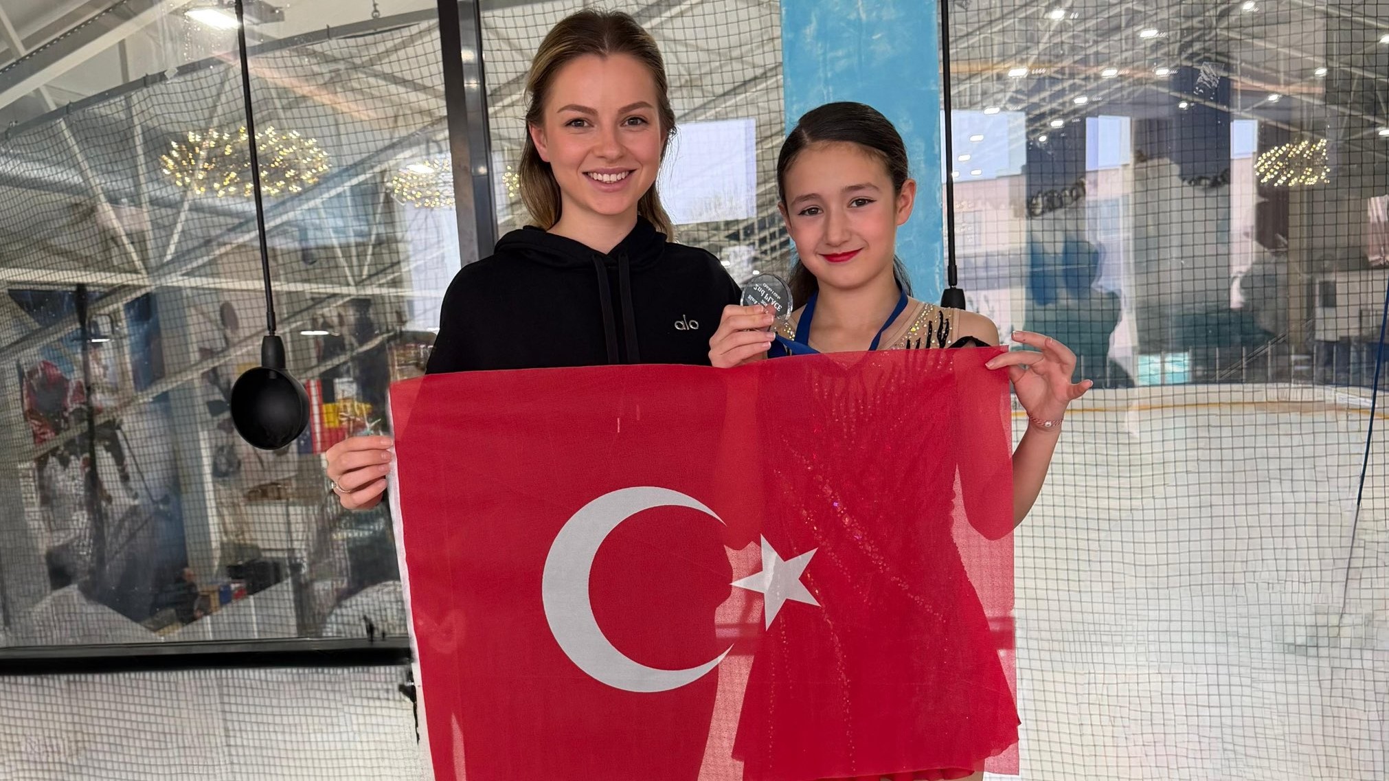 Black Sea Ice Cup Buz Pateni Turnuvası'nda sporcularımızdan; 2 gümüş, 1 bronz madalya