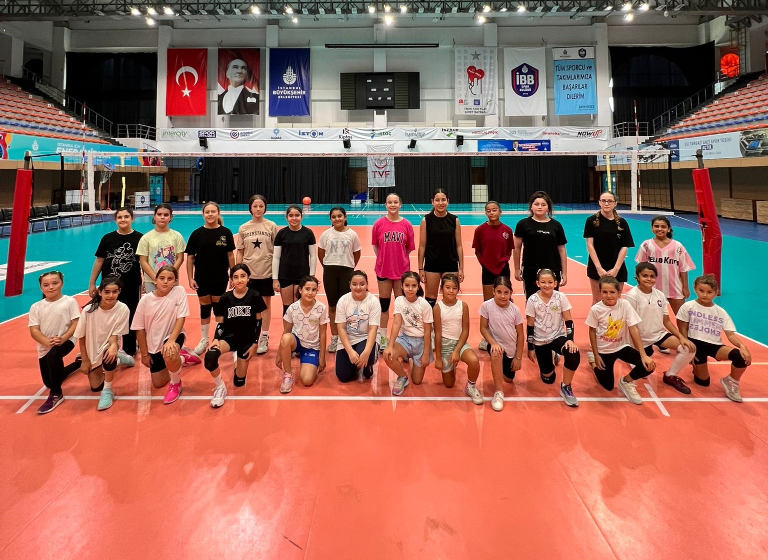 İBB Spor Kulübü Voleybol Altyapı Seçmelerini kazanan sporcular belli oldu