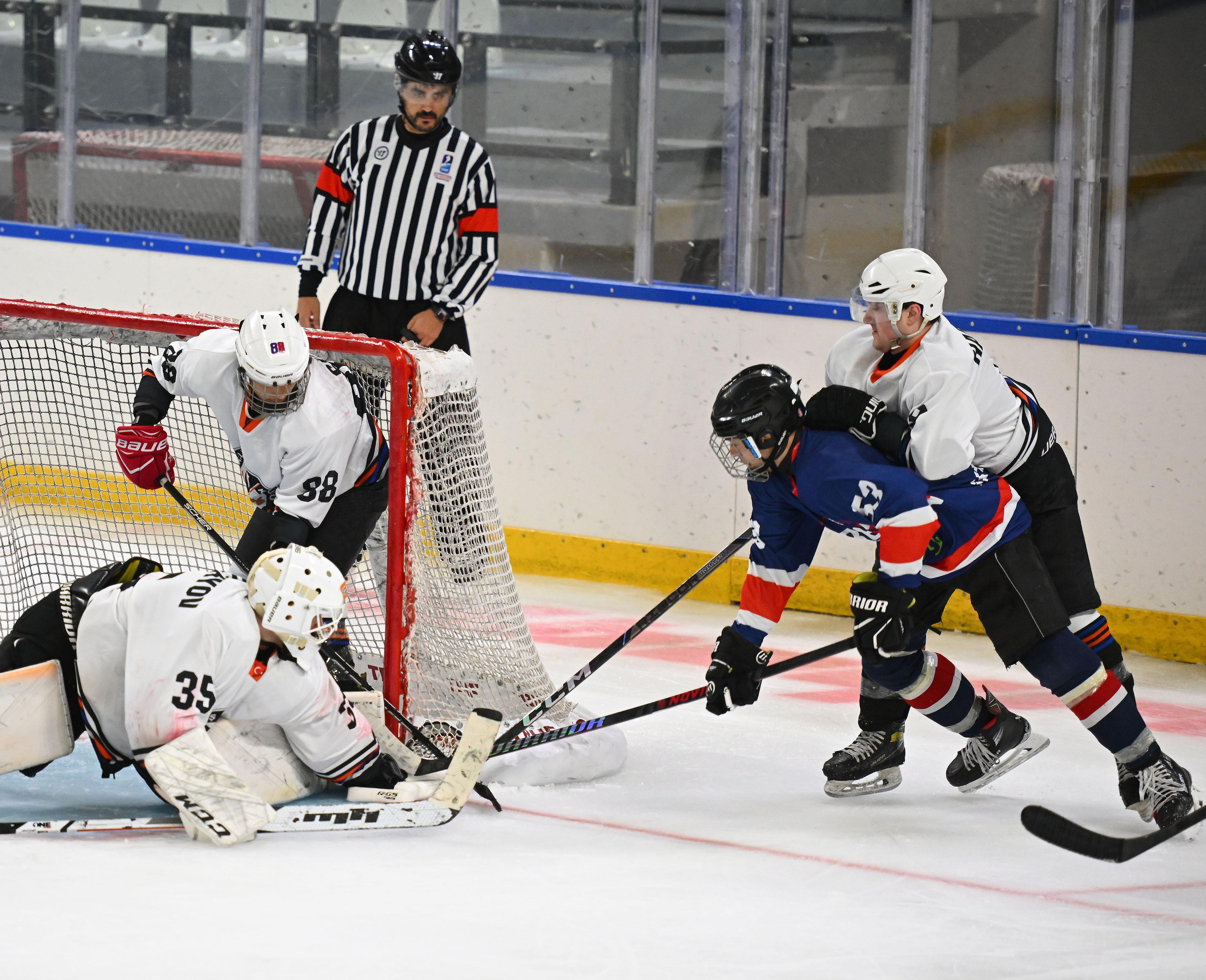 Erkekler Buz Hokeyi | İBB Spor Kulübü - Zeytinburnu Bld.: 4-3