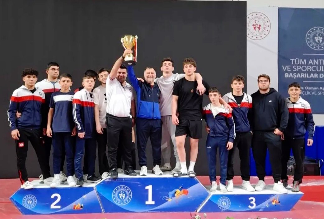 Grekoromen Güreş Yıldız Takımımız, Süper Lig'e yükseldi