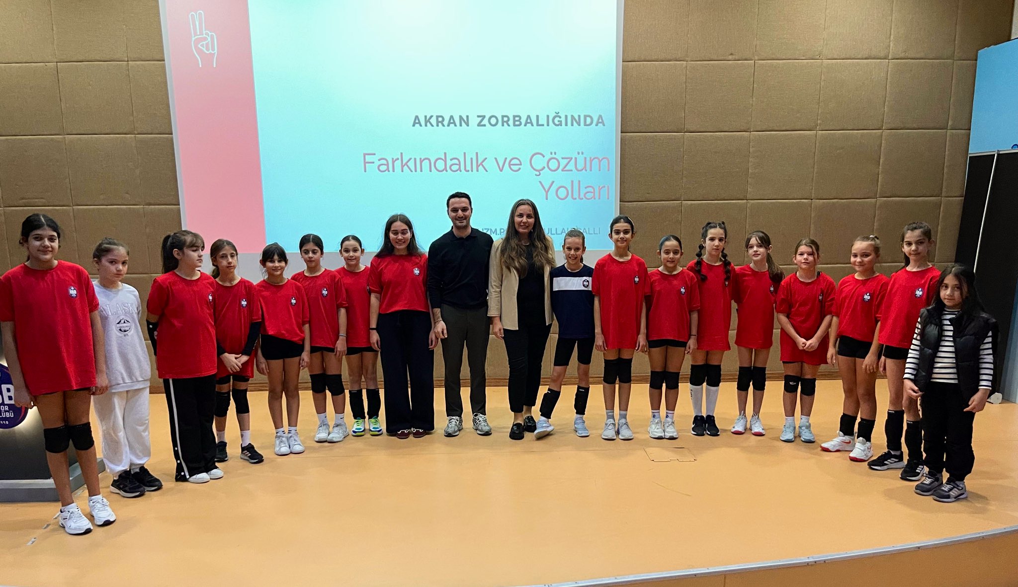 Sporcularımıza 'Akran Zorbalığında Farkındalık ve Çözüm Yolları" Eğitimi