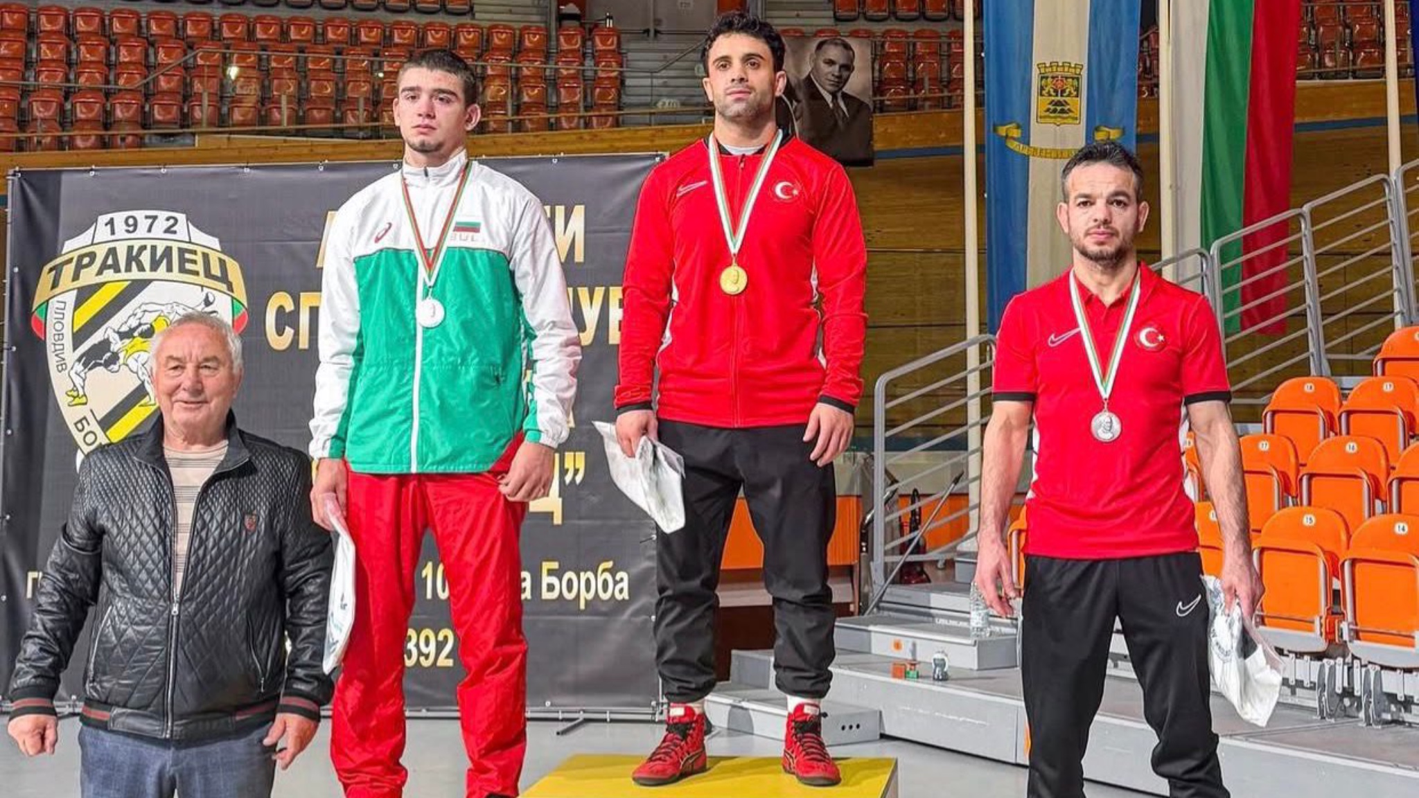 Bulgaristan’da düzenlenen Uluslararası Dan Kolov - Nikola Petrov Güreş Turnuvası’nda sporcularımız; 2 altın, 4 bronz madalya kazandı