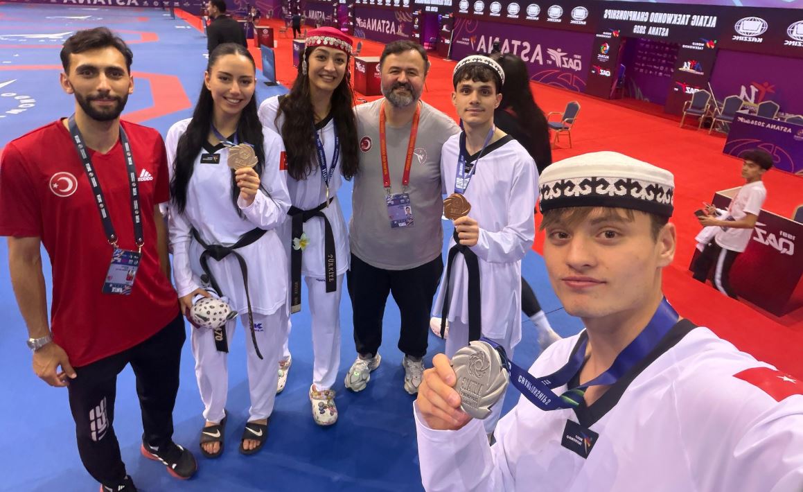 Altay Taekwondo Şampiyonası'nda sporcularımız 4 madalya kazandı