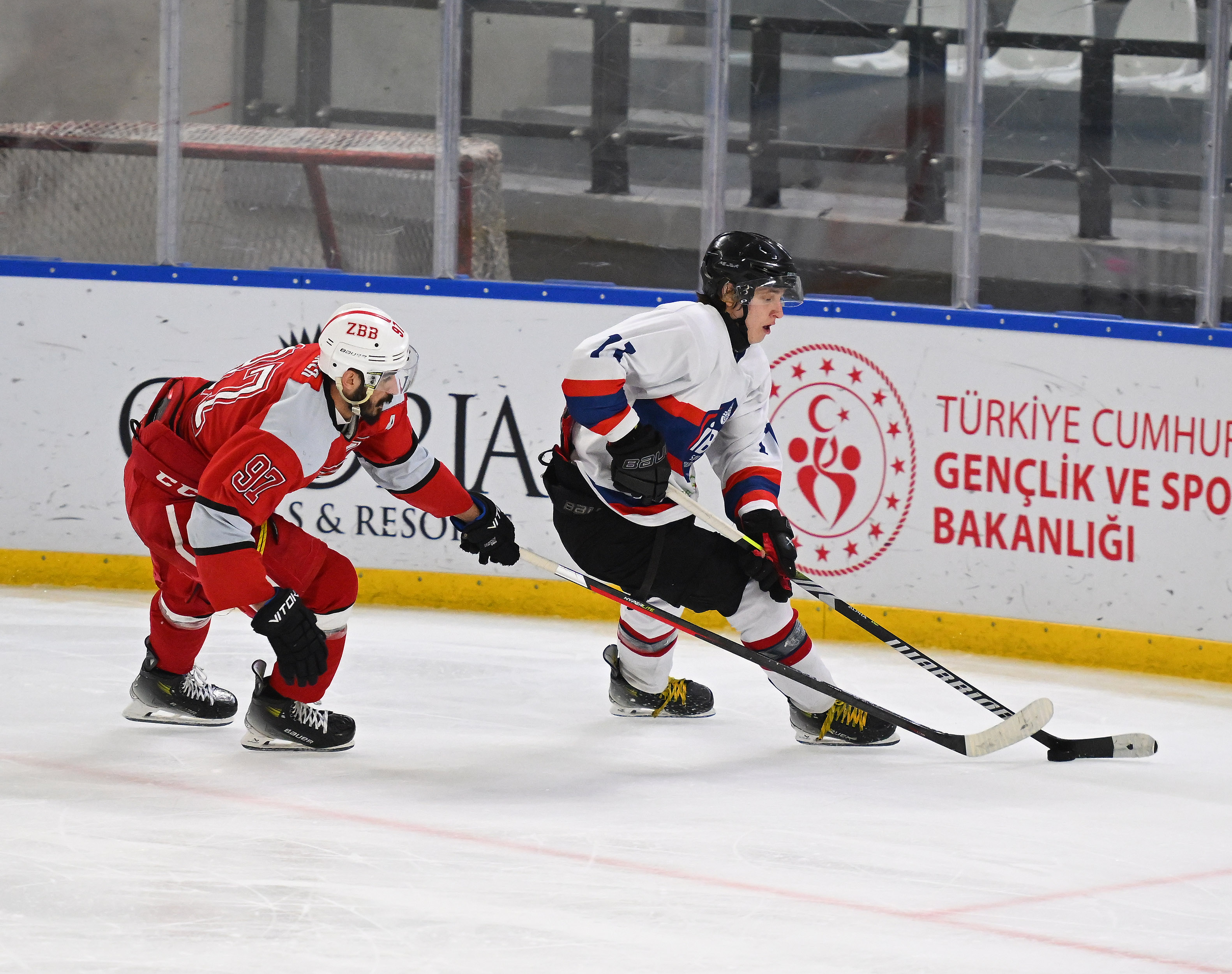 Erkekler Buz Hokeyi | Zeytinburnu - İBB Spor Kulübü: 6-5