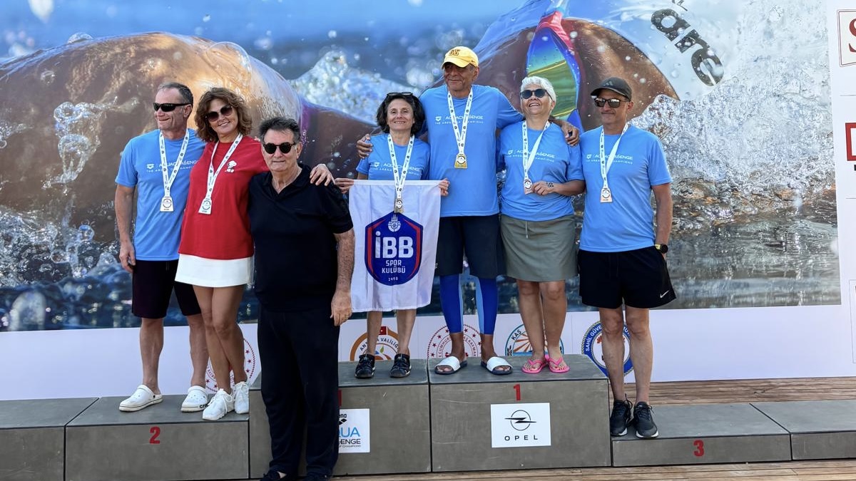 Yüzücülerimizden Antalya'da ; 16 altın, 7 gümüş ve 3 bronz madalya