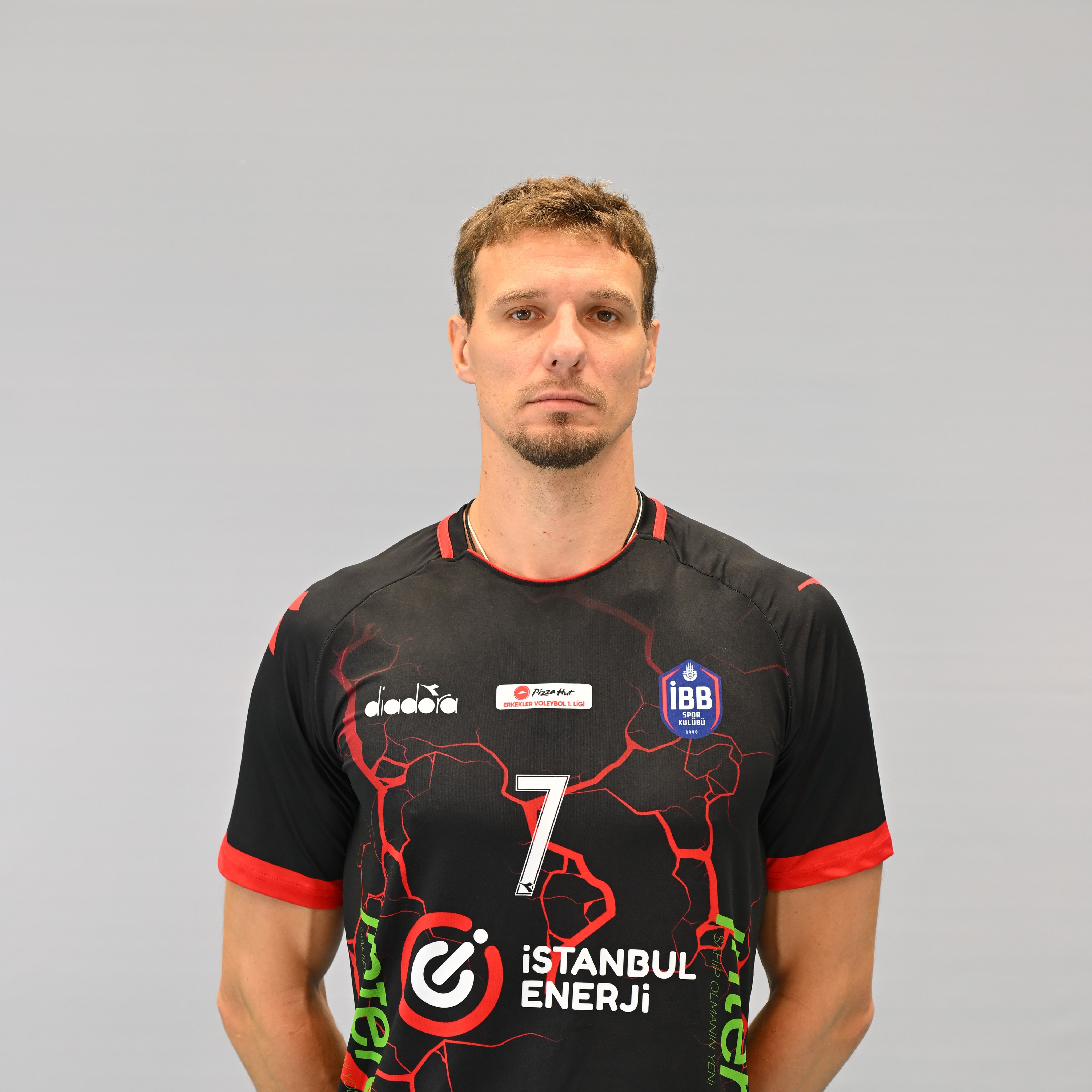 ROMAN DANİLOV
