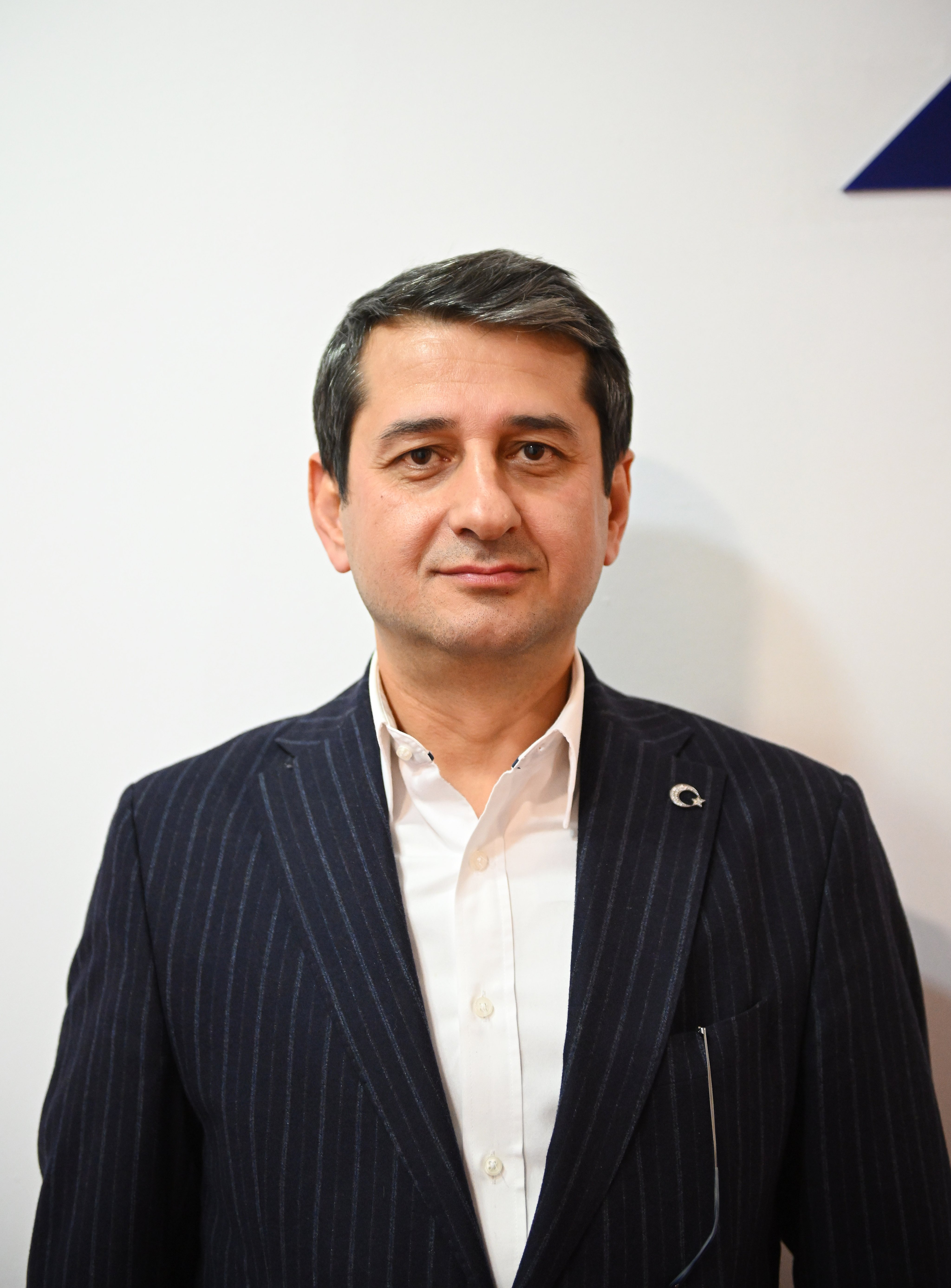 İBRAHİM ÖZKAN