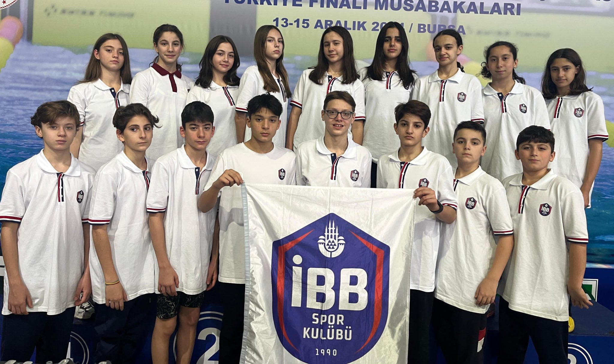 Yüzücülerimiz UGP Yarışlarında 20 madalya kazandı