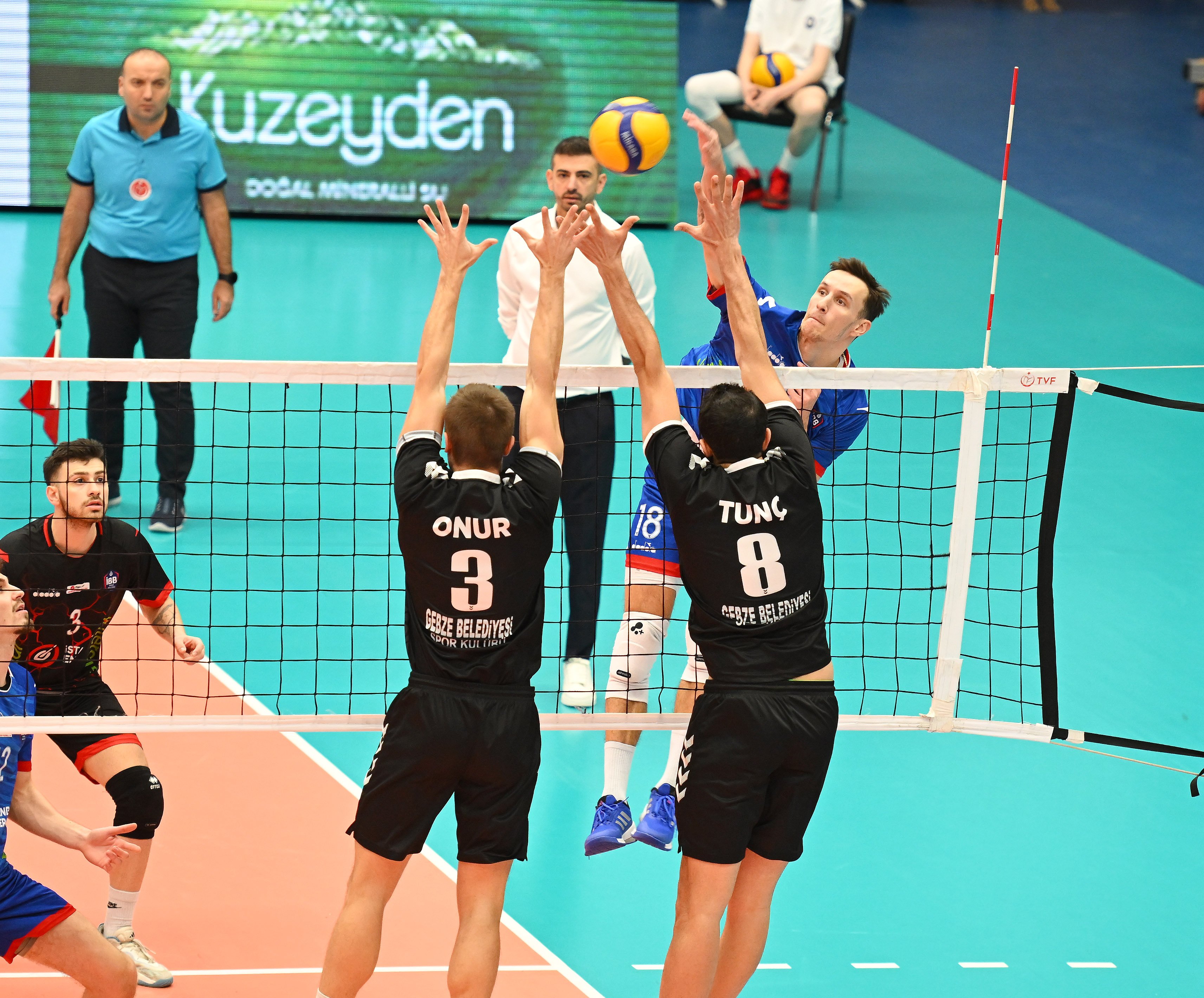 Erkek Voleybol | İBB Spor Kulübü - Gebze Belediye: 1-3