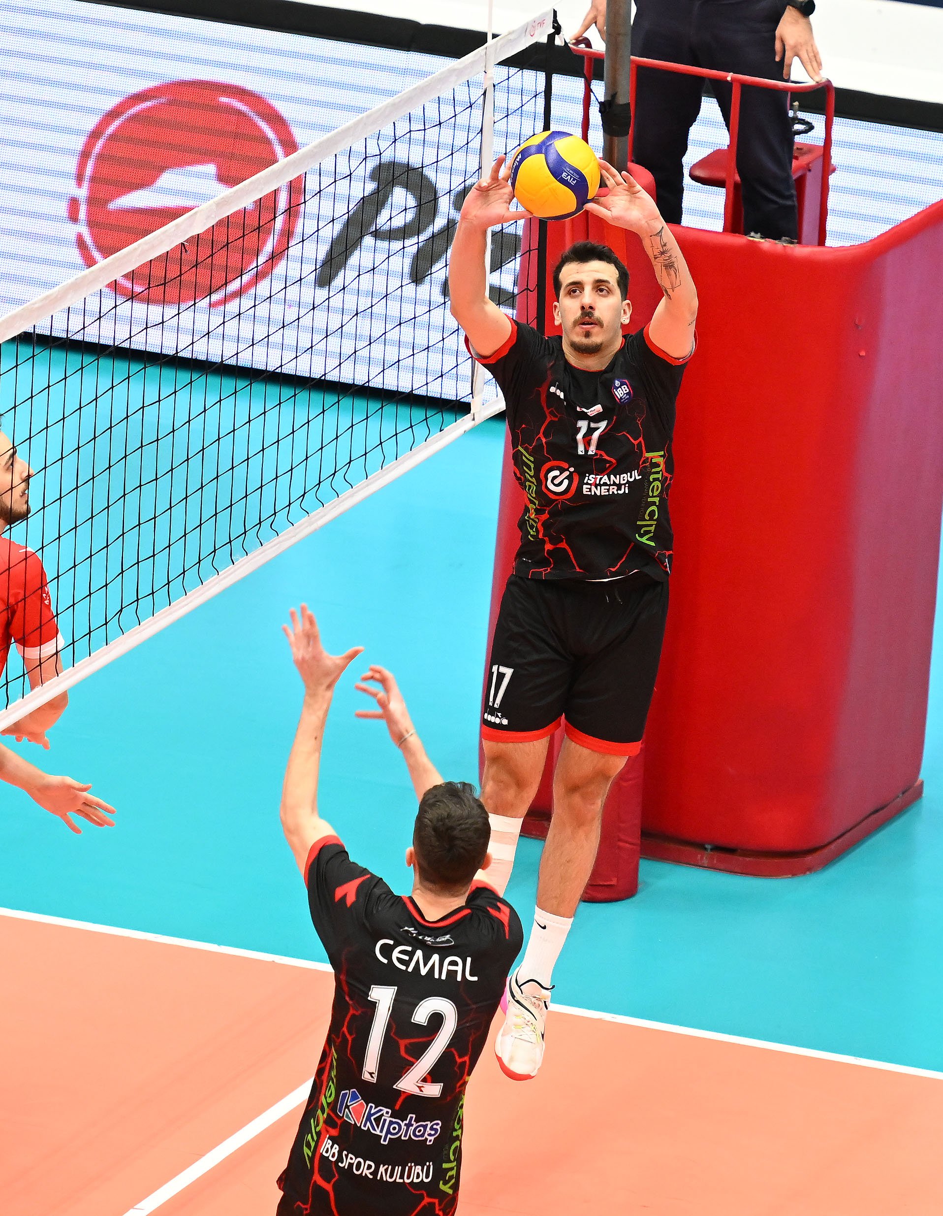 Erkek Voleybol Takımımız Gümüşsu Gümüşhane maçını 3-1 kazandı