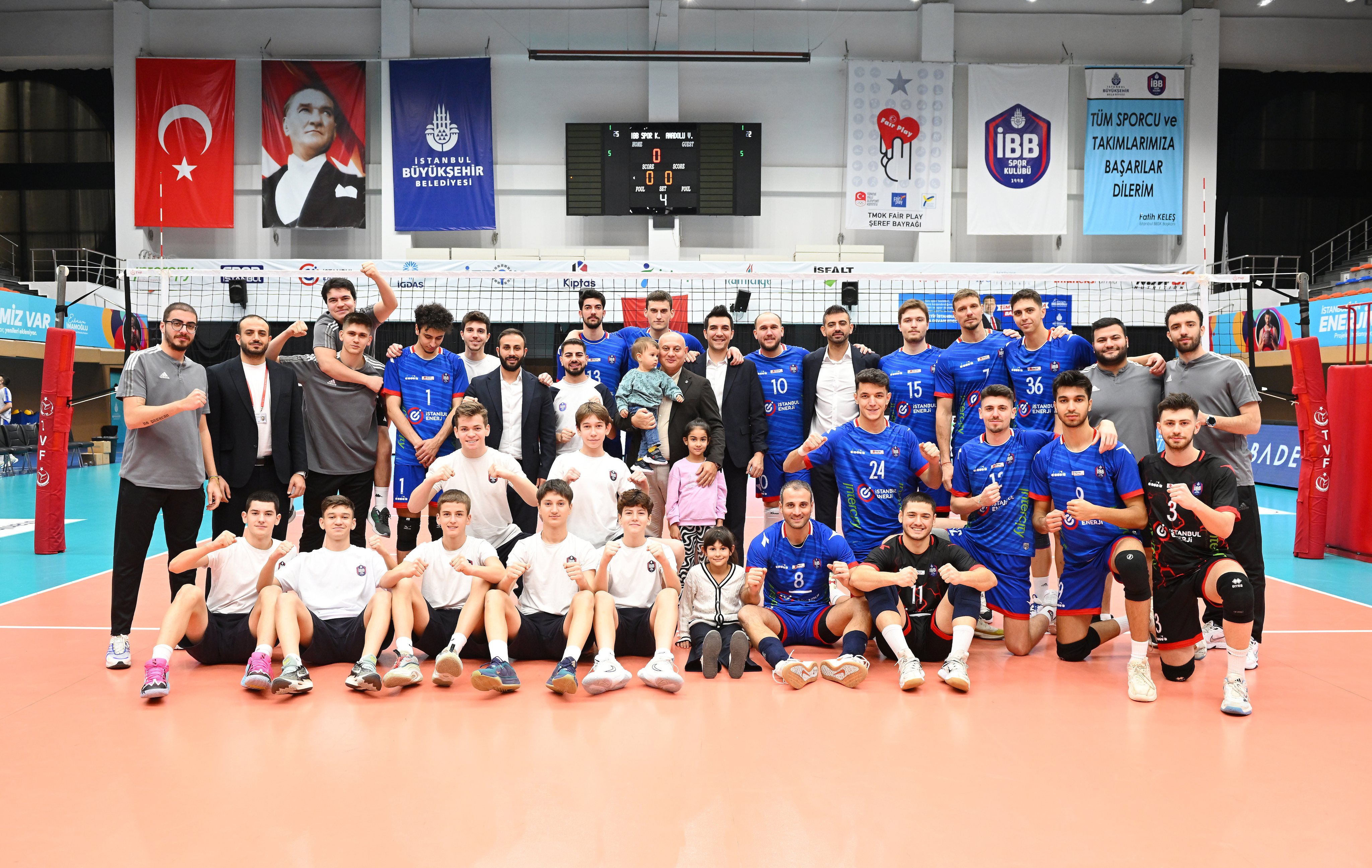Erkek Voleybol Takımımız, liderliğini sürdürdü: 3-0!