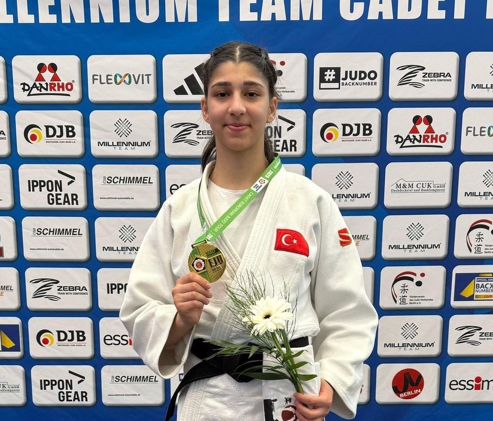 Judo Dünya Kupası'nda Elif Kılıç altın, Livanur Kayır bronz madalya kazandı