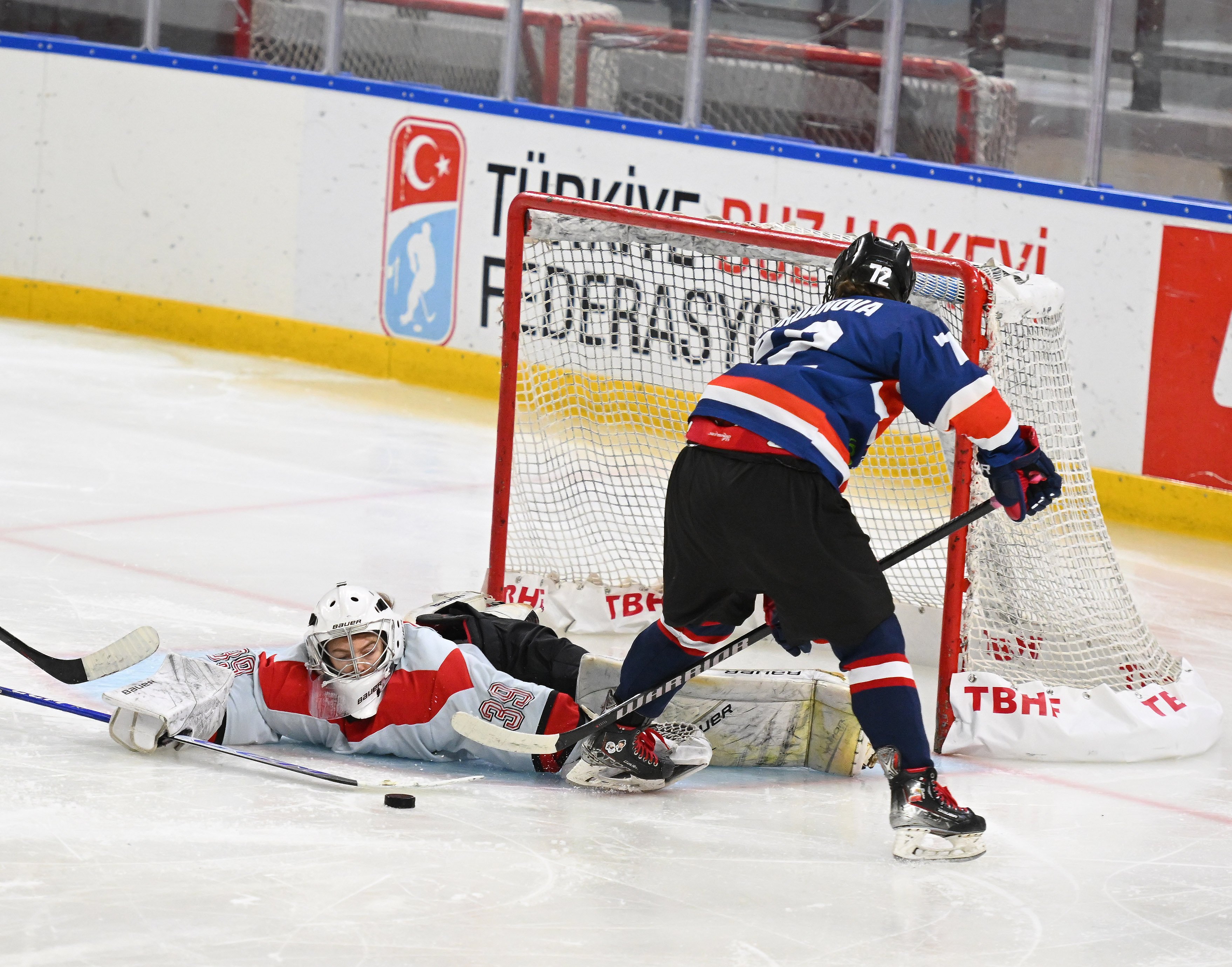 Kadın Buz Hokeyi | Zeytinburnu Bld.- İBB Spor Kulübü: 2-11