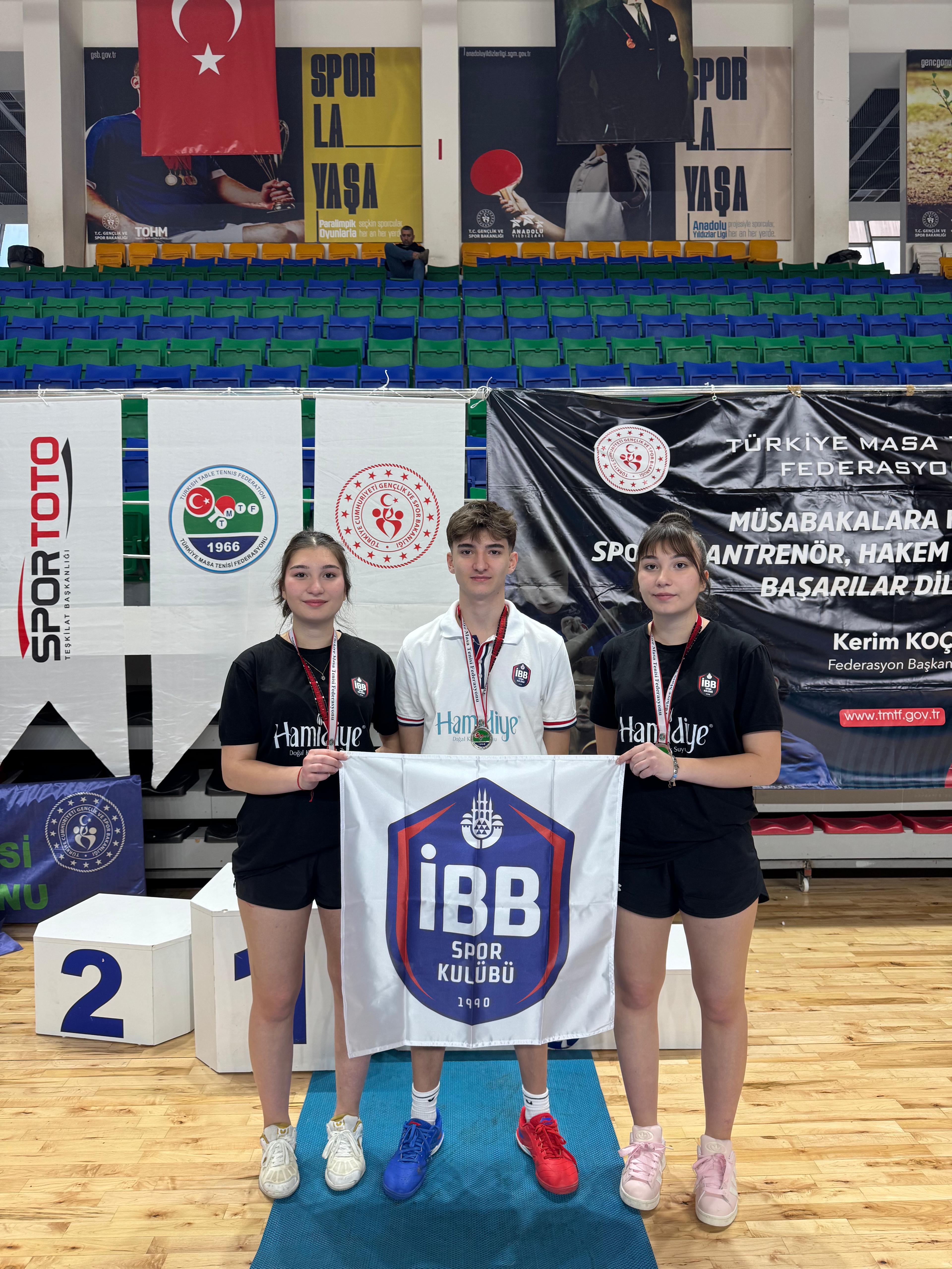 Masa Tenisinde sporcularımızdan 3 madalya!