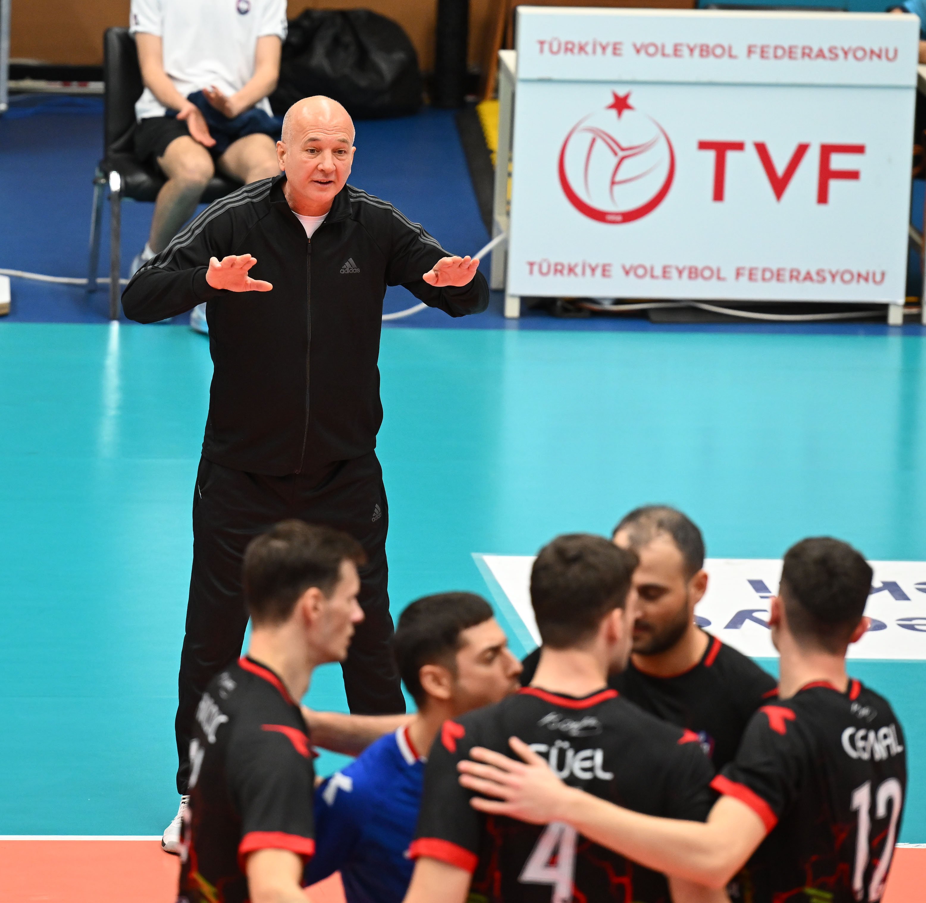 Erkek Voleybol Takımımız Gümüşsu Gümüşhane maçını 3-1 kazandı