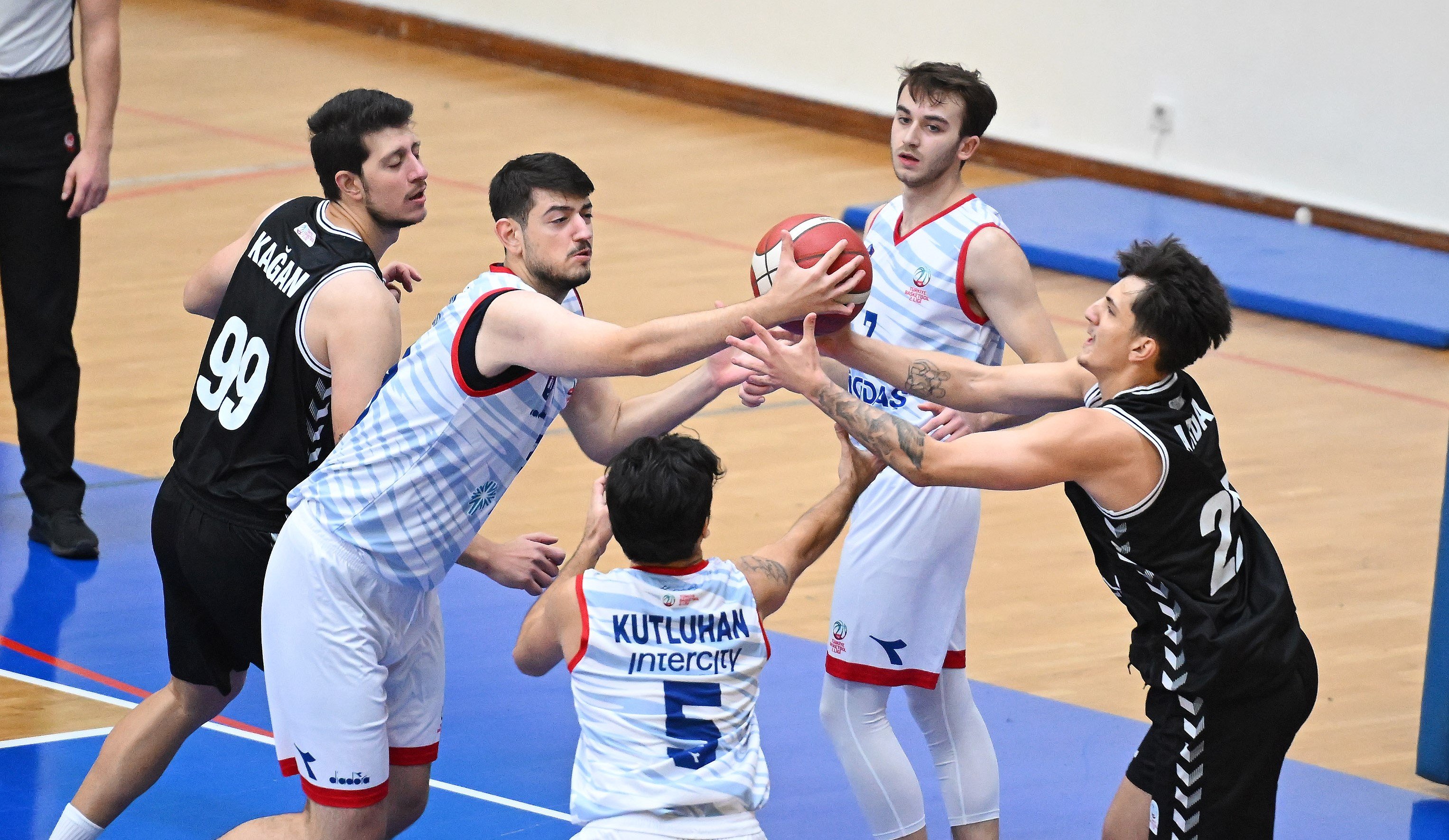 Basketbol | Konya Gelişim - İBB Spor Kulübü: 75-64