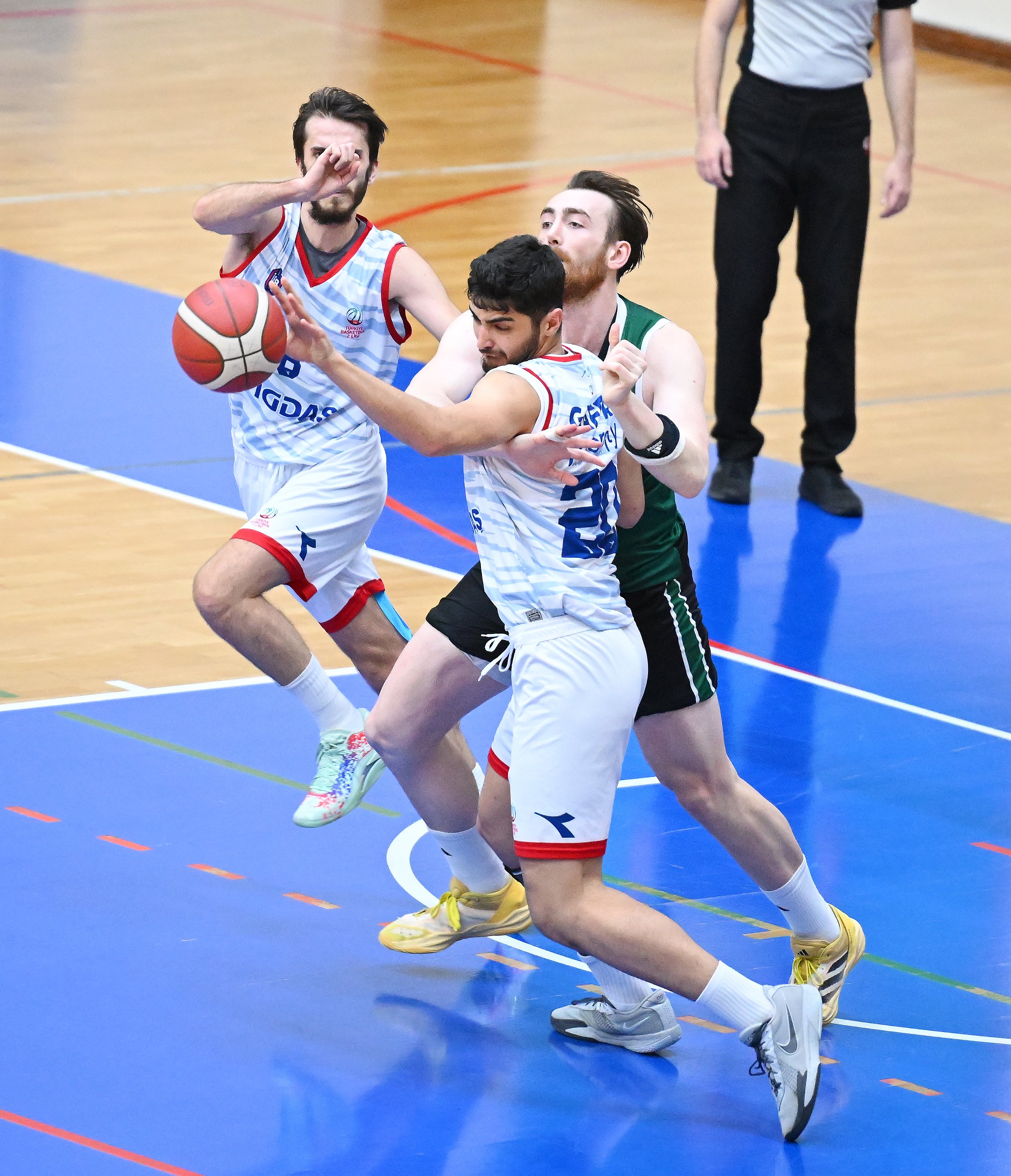 Basketbol Takımımız, Play-off’u garantiledi!