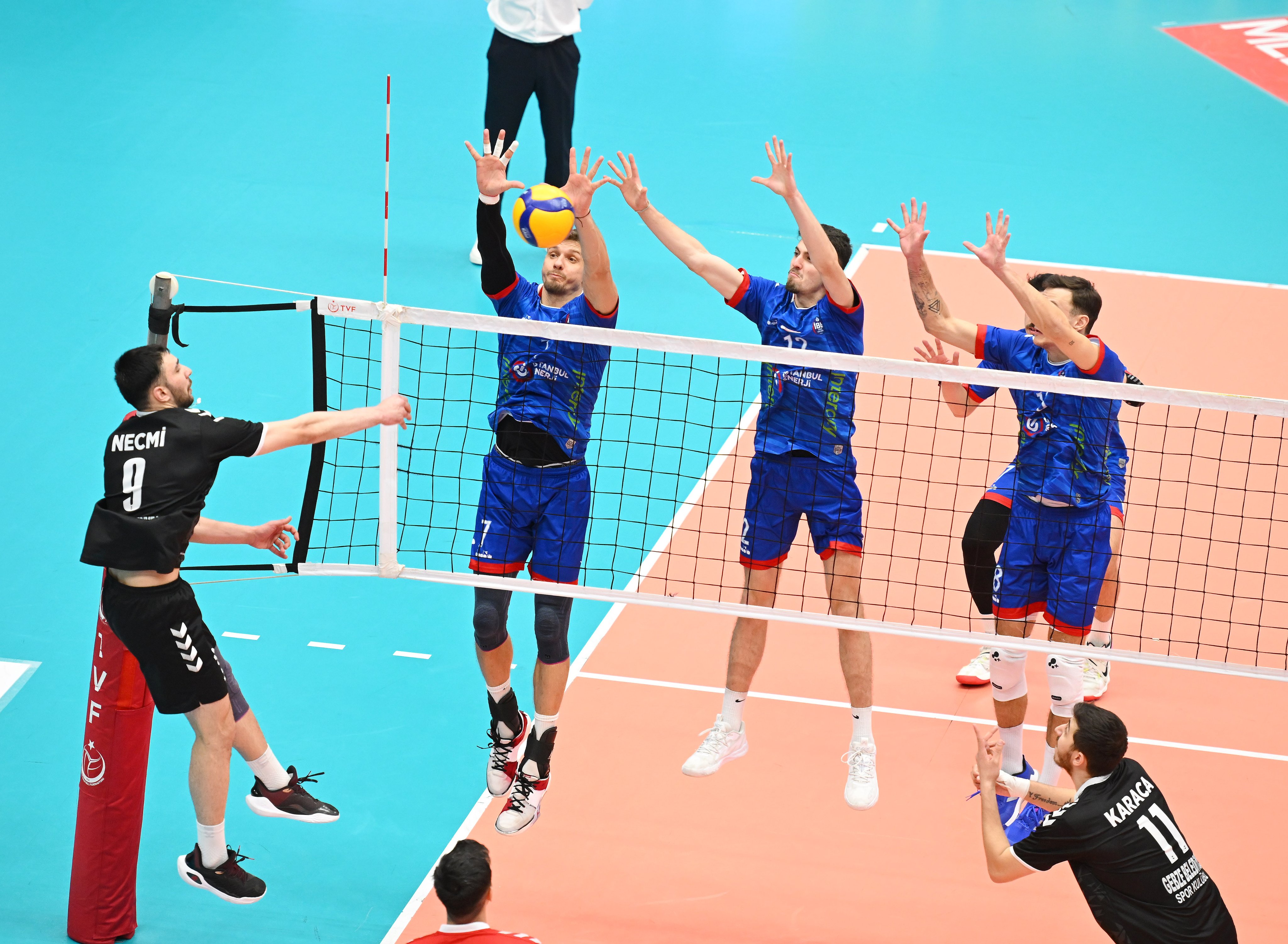Erkek Voleybol | İBB Spor Kulübü - Gebze Belediye: 1-3