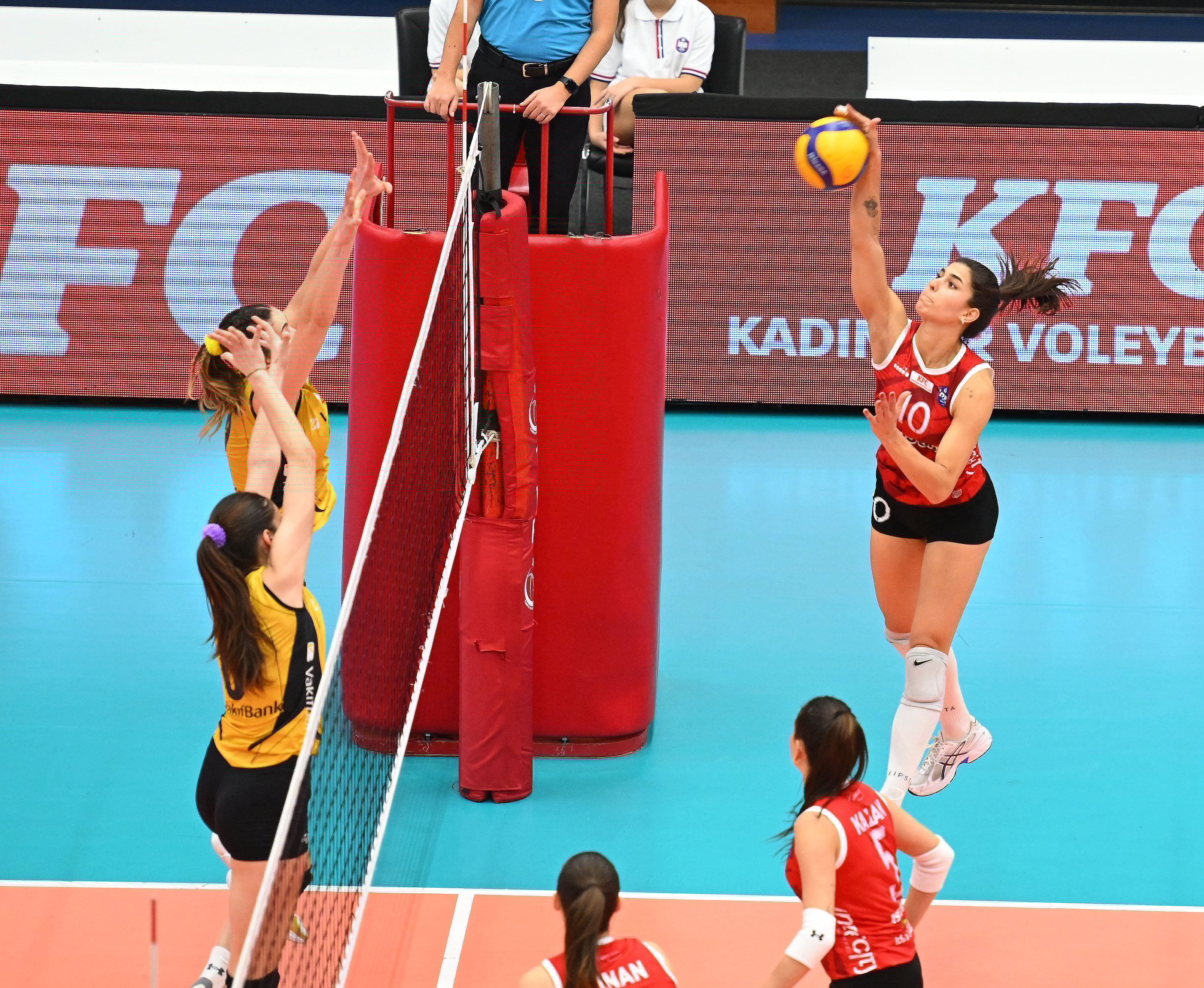 Kadın Voleybol | İBB Spor Kulübü - Vakıfbank: 3-0