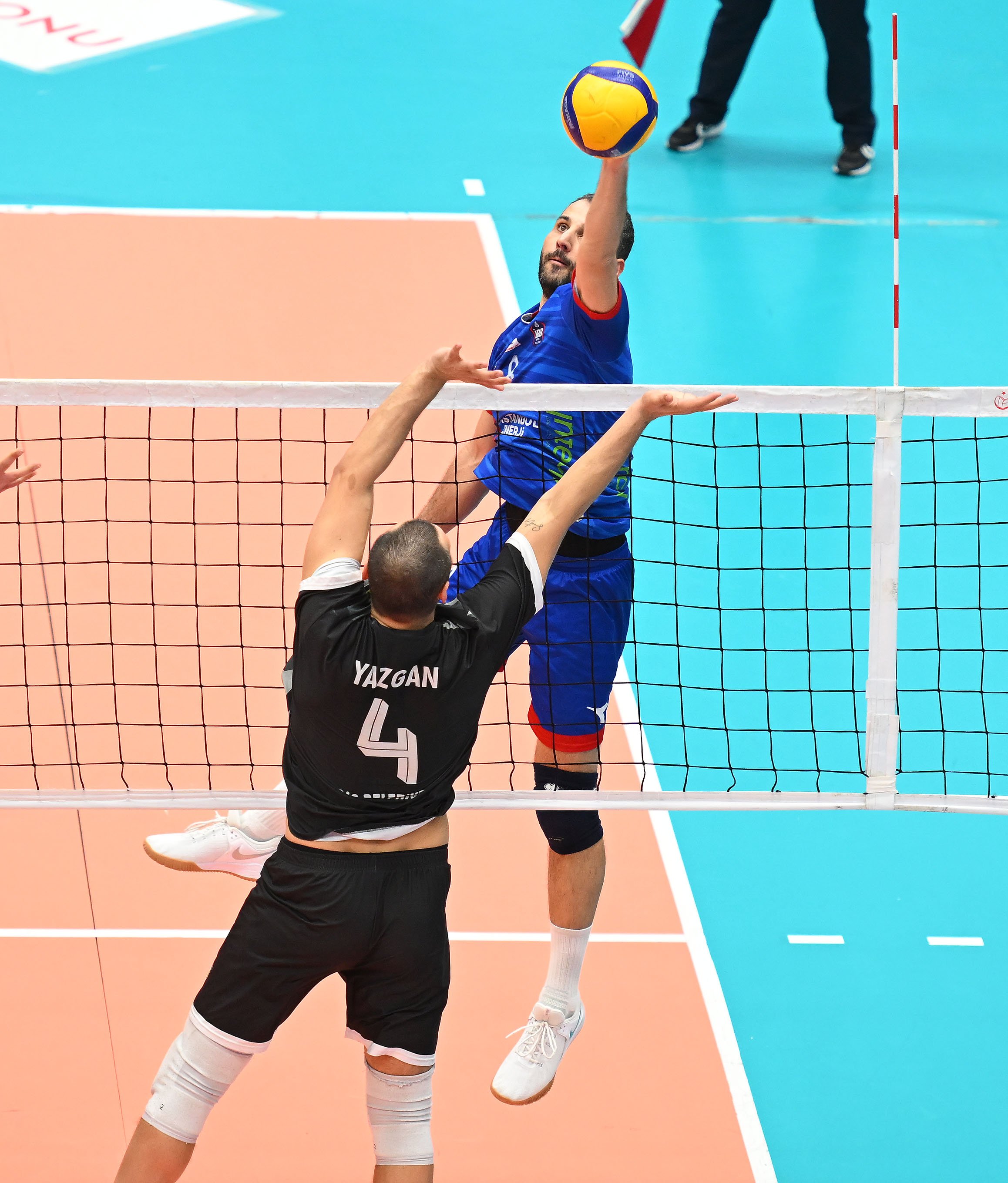Erkek Voleybol | İBB Spor Kulübü - Bigadiç Bld.: 3-0