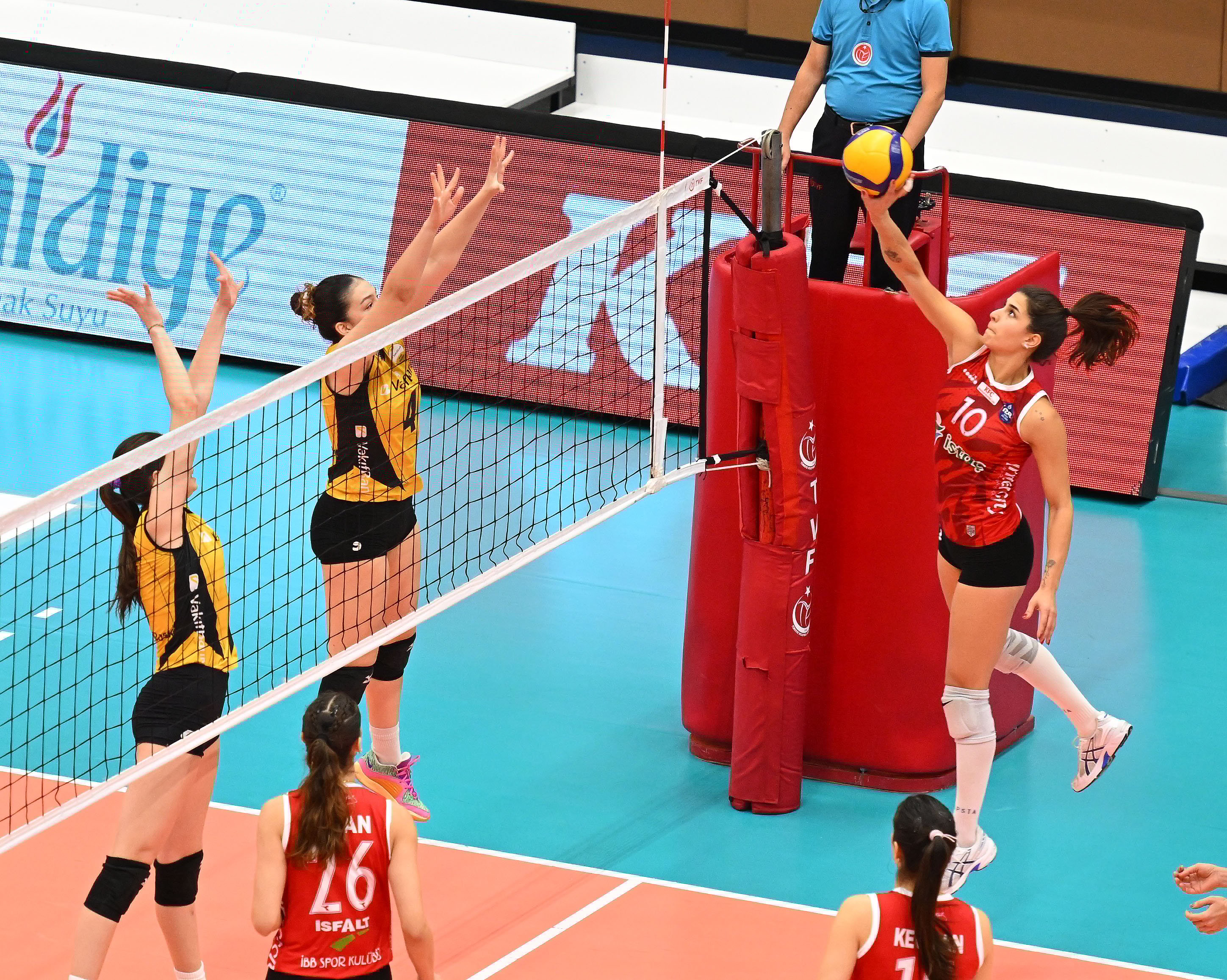 Kadın Voleybol | İBB Spor Kulübü - Vakıfbank: 3-0