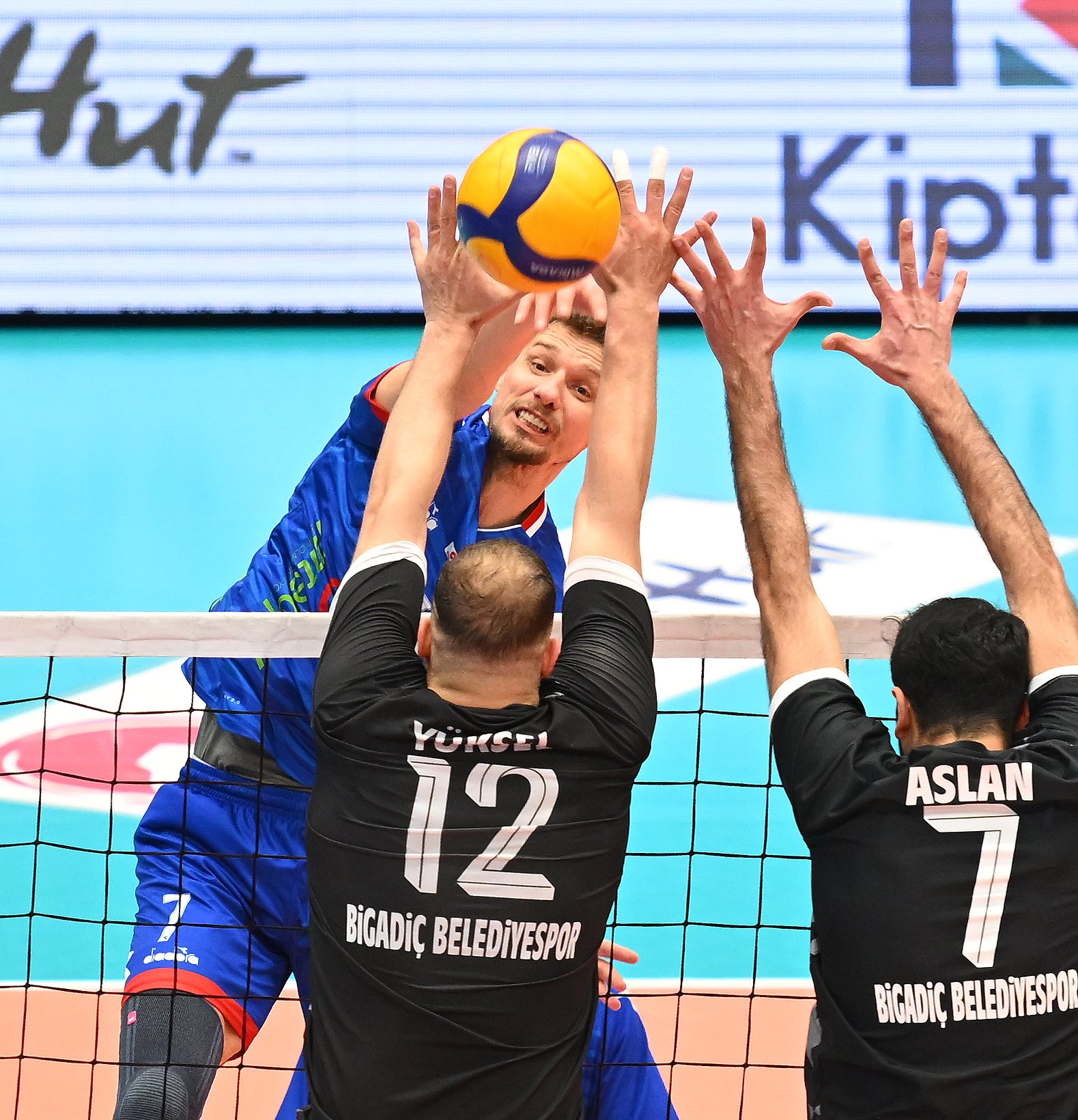 Erkek Voleybol | İBB Spor Kulübü - Bigadiç Bld.: 3-0