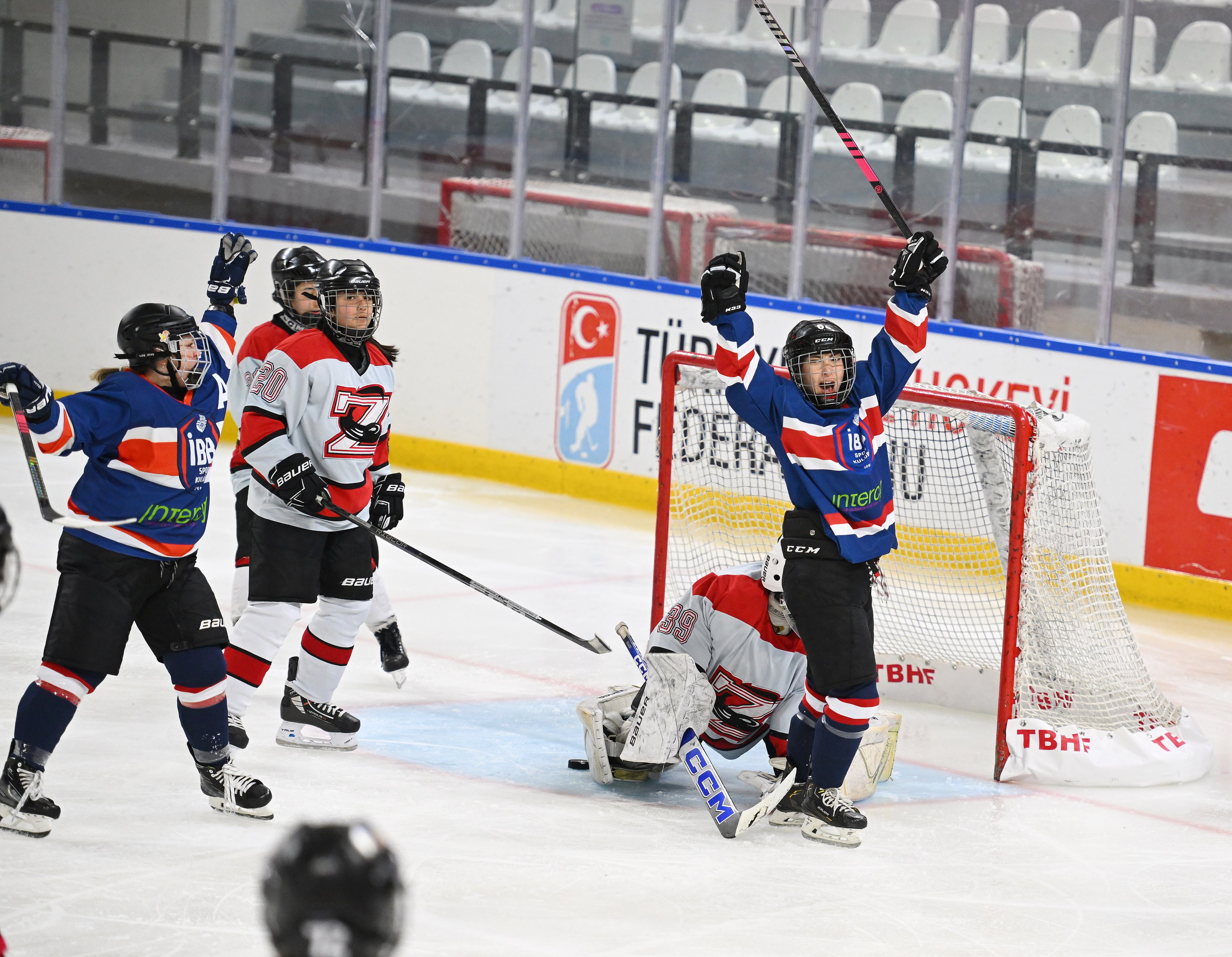 Kadın Buz Hokeyi | Zeytinburnu Bld.- İBB Spor Kulübü: 2-11