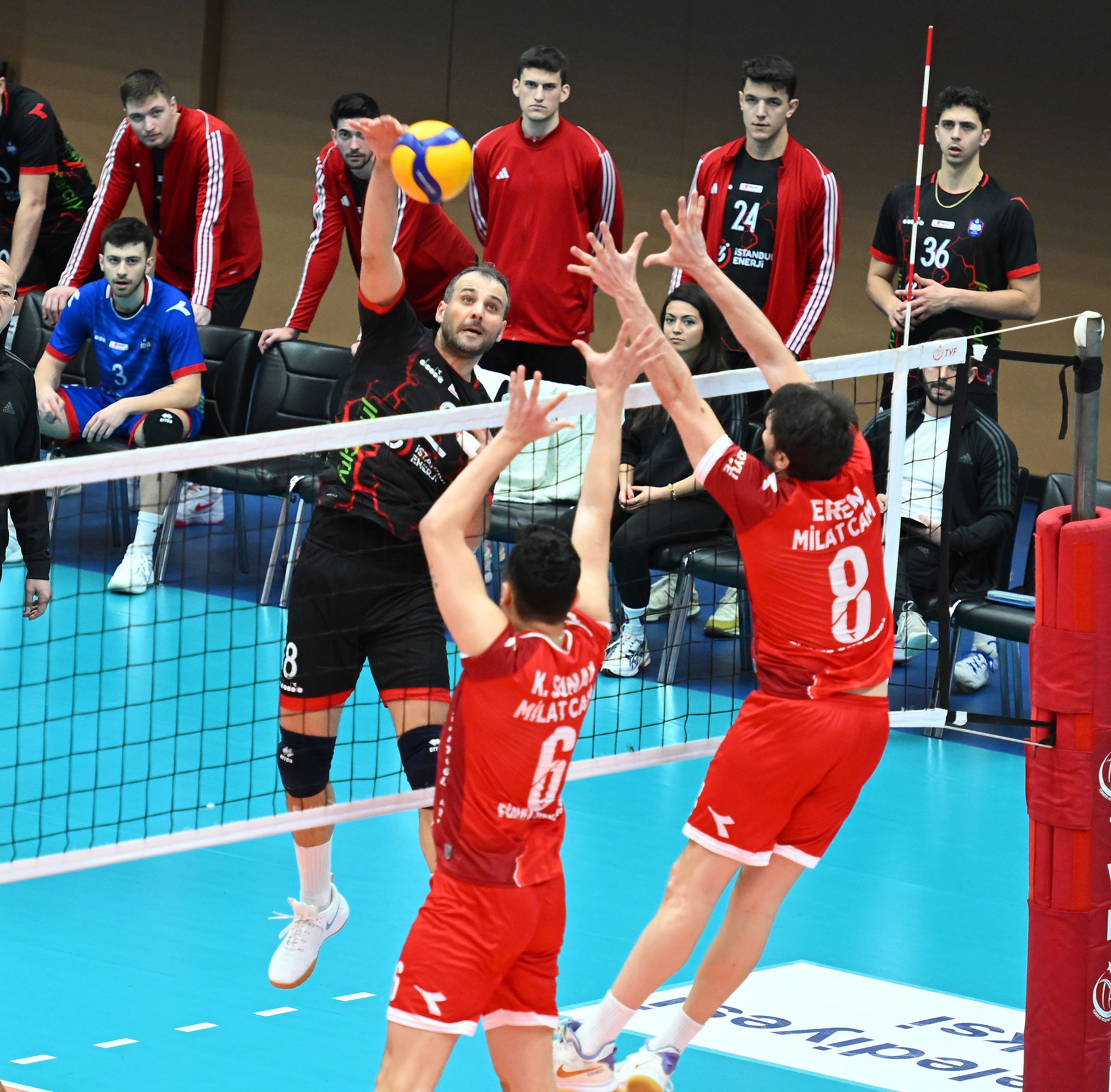 Erkek Voleybol Takımımız Gümüşsu Gümüşhane maçını 3-1 kazandı