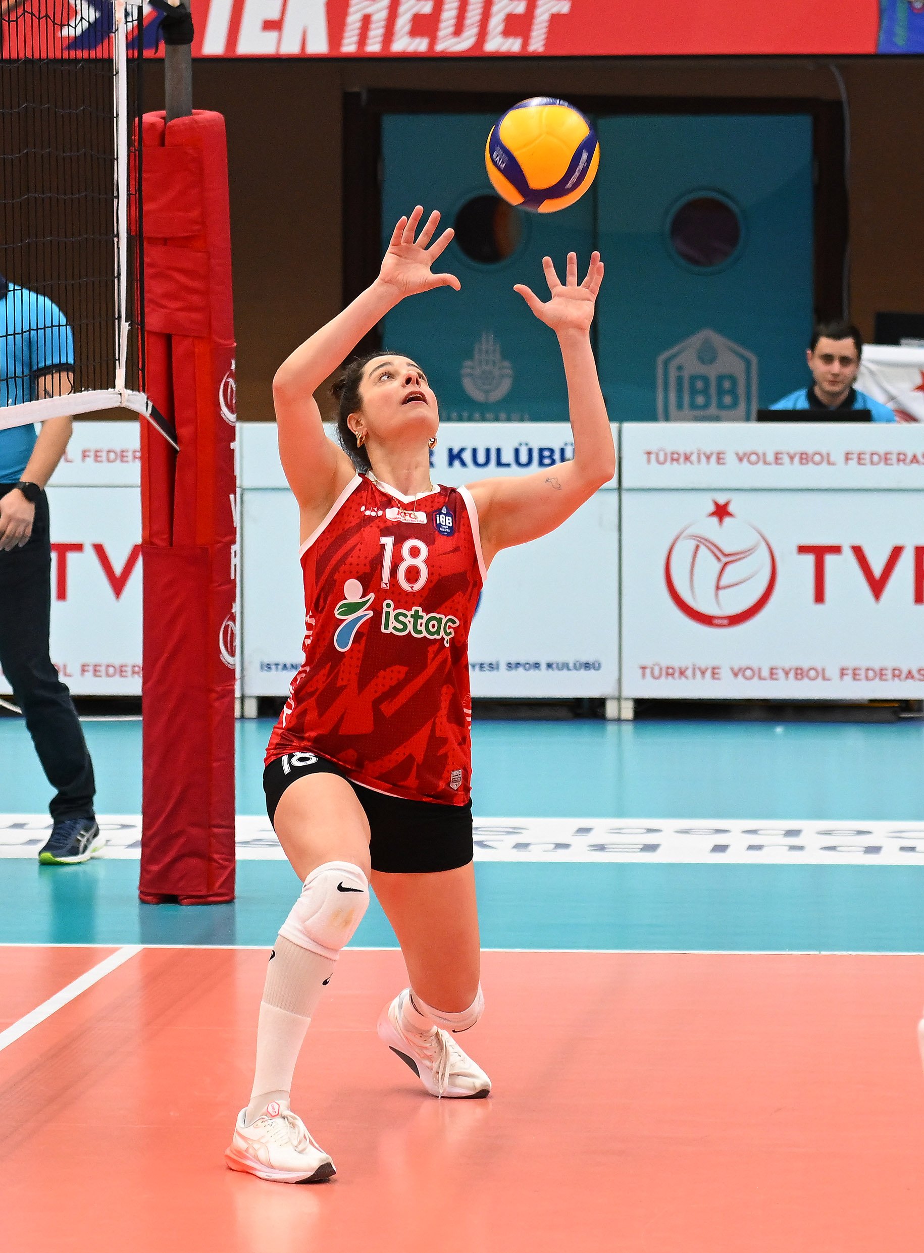 Kadın Voleybol Takımımız, Play-off’ta: 3-1!