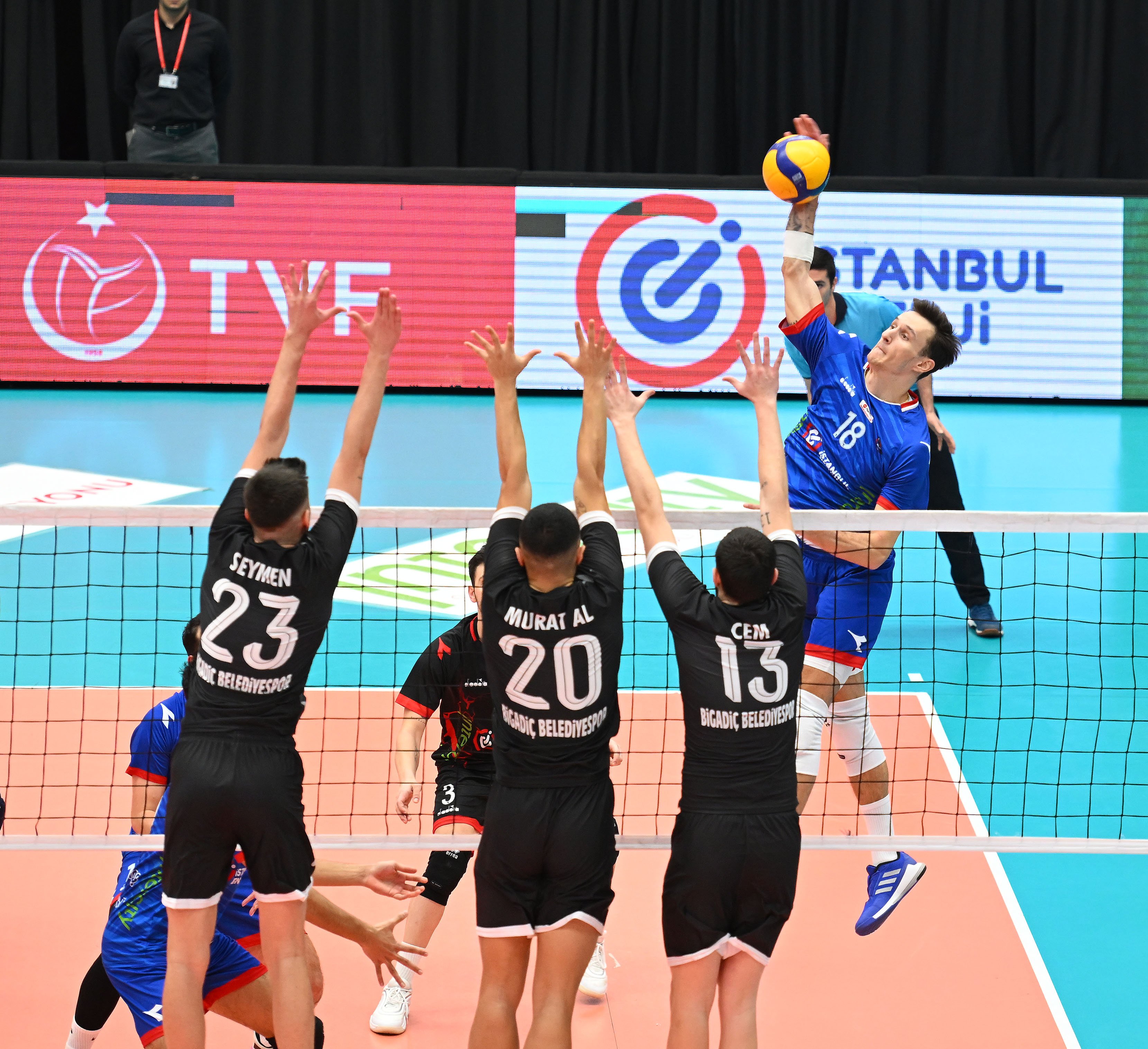 Erkek Voleybol | İBB Spor Kulübü - Bigadiç Bld.: 3-0