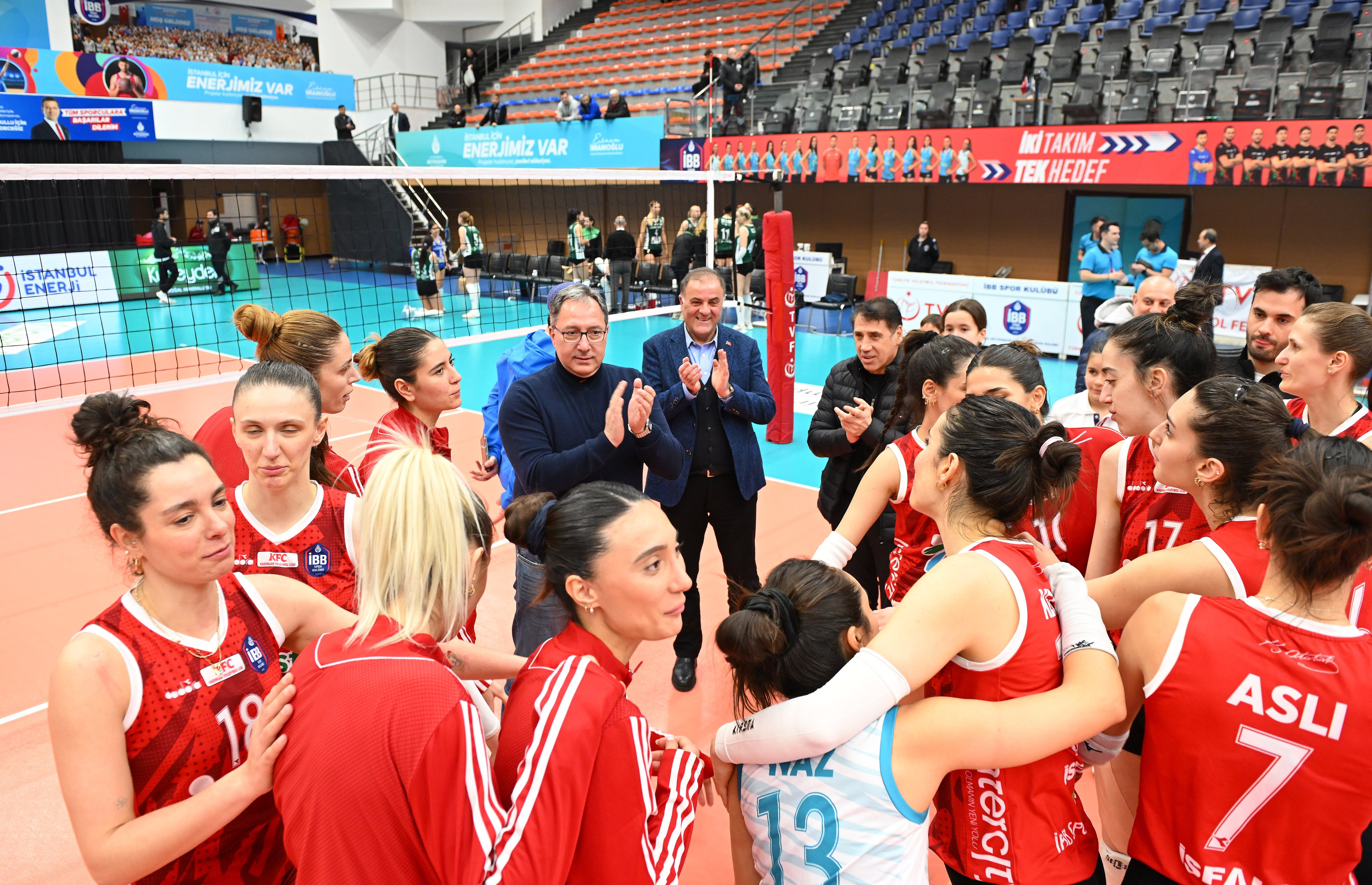Kadın Voleybol Takımımız, Play-off’ta: 3-1!